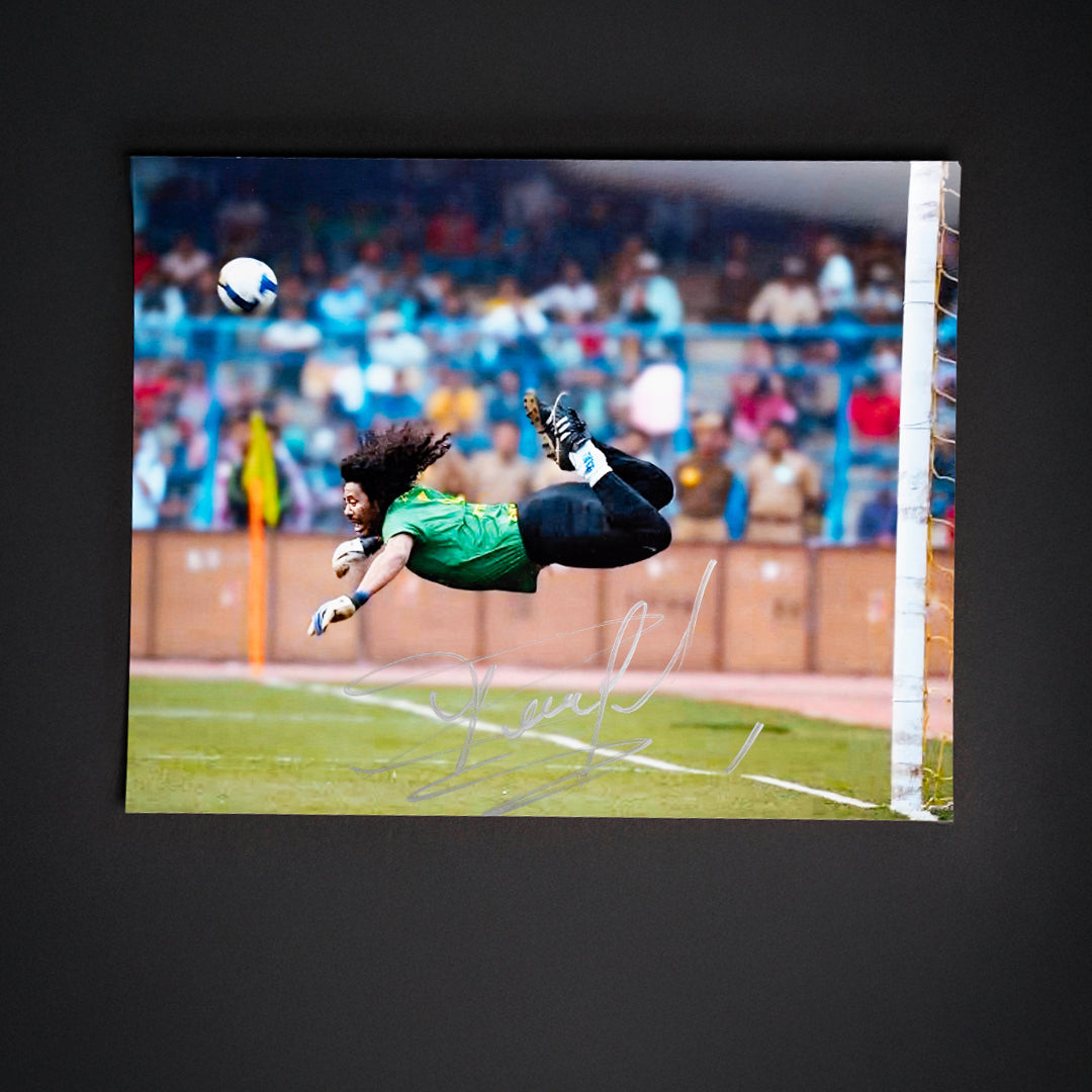 Foto firmada por Rene Higuita